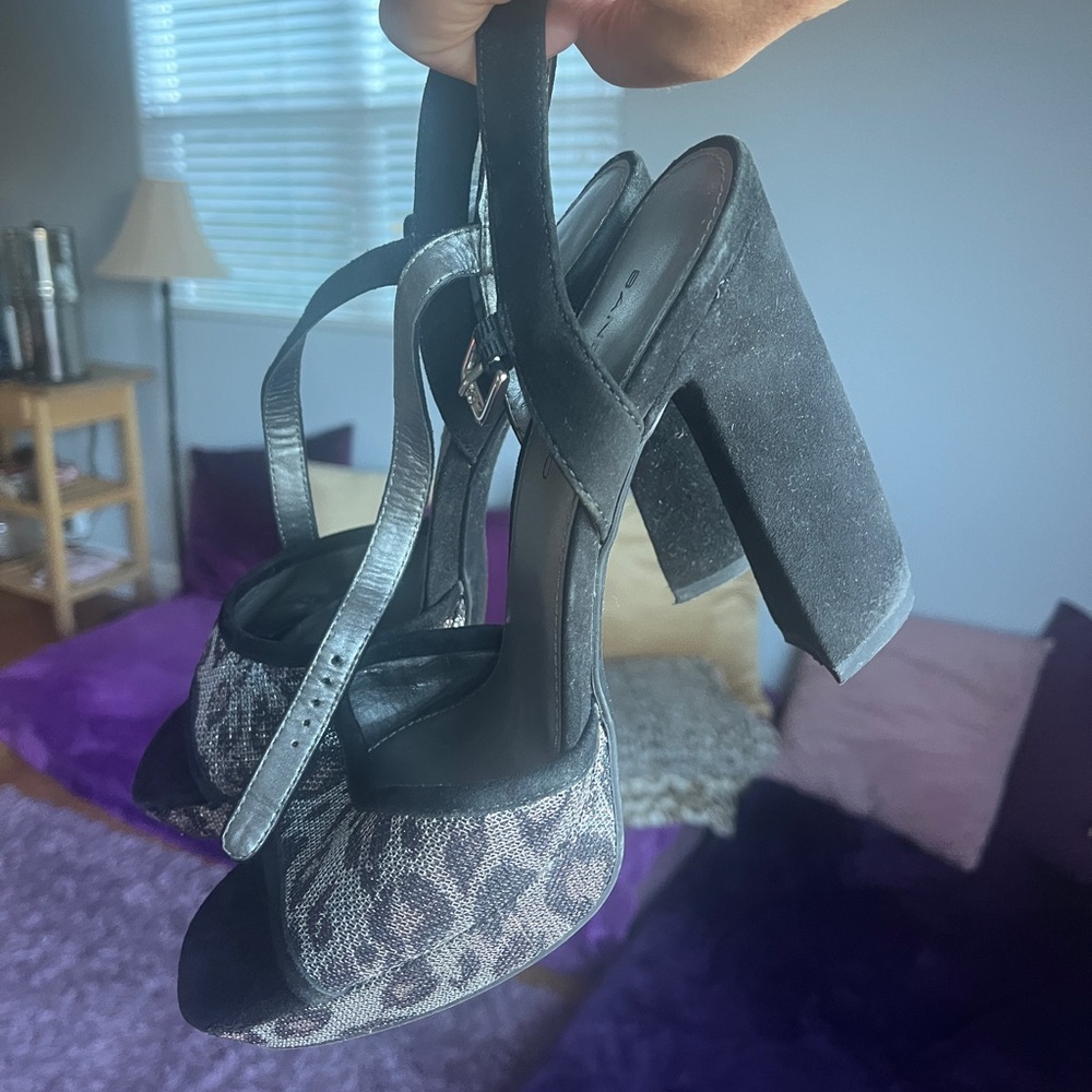 Bandolino Black and Silver Leopard/ Cheetah Heels